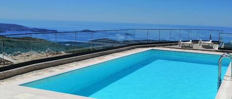 Piscina externa sazonal