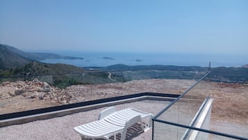 Villa, piscine privĂ©e, vue mer | Vue depuis lâhĂ©bergement