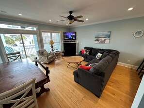 Smart TV, DVD player, video library, stereo