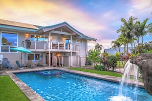 Pool - Tropical & Elegant- Sleeps 8- Ocean/Waterfall Views (Princeville)