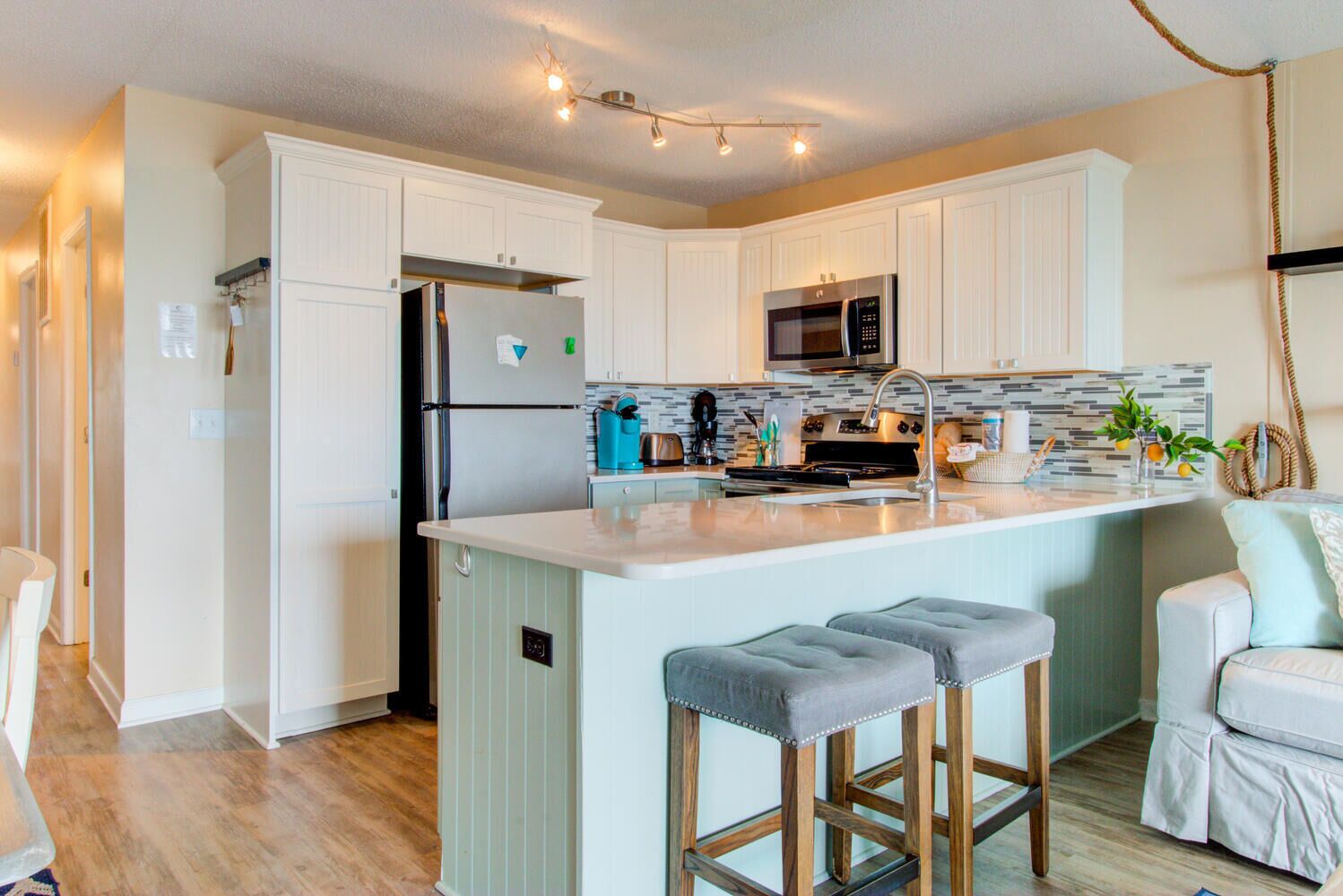 冰箱、微波炉、炉灶、洗碗机