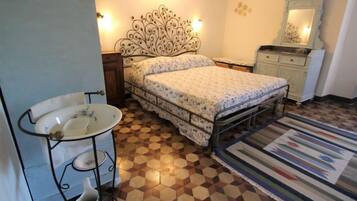 2 bedrooms, free internet