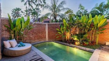 Outdoor pool, pool umbrellas
