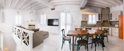 Villa Philoxenia - Imarkellis Boutique Villas