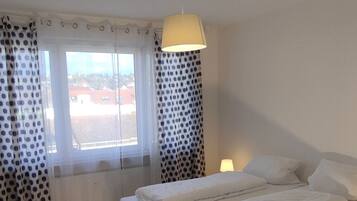 3 Schlafzimmer, Bügeleisen/Bügelbrett, Reisekinderbett, kostenloses WLAN