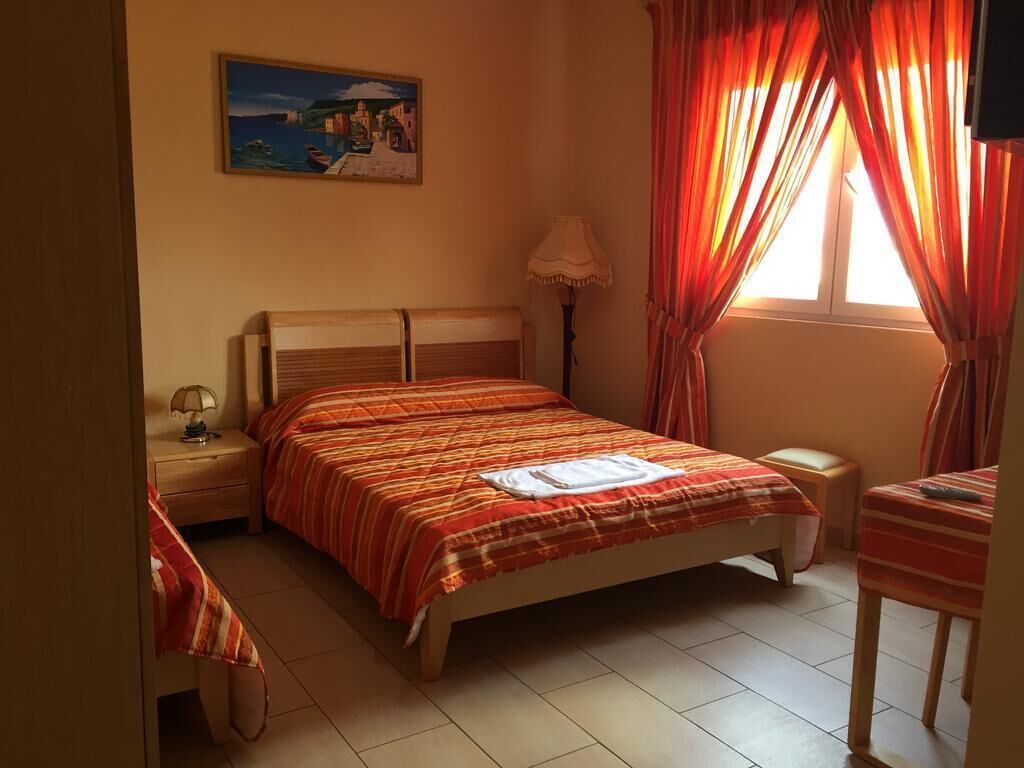 12 多间卧室、上网接入