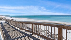 Unclassified image, 2 of 34, button - Gulf view unit at Jetty East! One free beach set up daily. (Destin)