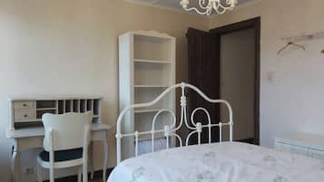 3 chambres, fer et planche Ă repasser, Wi-Fi gratuit, draps fournis