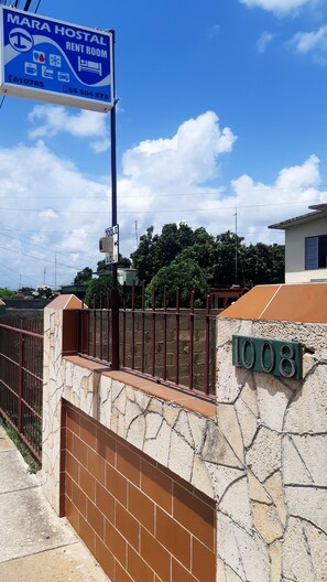 EntrĂ©e de lâhĂ©bergement