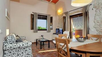 Télévision, lecteur de DVD, espaces bureaux