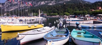 IRIS apartment - 200 meters from the lake and from the town center