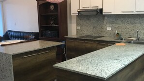 Apartment, 3 Bedrooms | Private kitchen - Resort Playa Azul (Tonsupa)