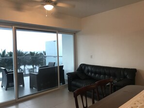 Apartment, 3 Bedrooms | Living room | TV