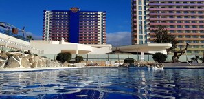 Outdoor pool - Beach front studio free wifi (Costa Adeje)