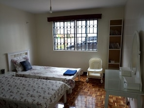 3 bedrooms, iron/ironing board, free WiFi
