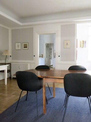 Dining - City Apartment in Copenhagen with 3 bedrooms sleeps 5 (Copenhagen)