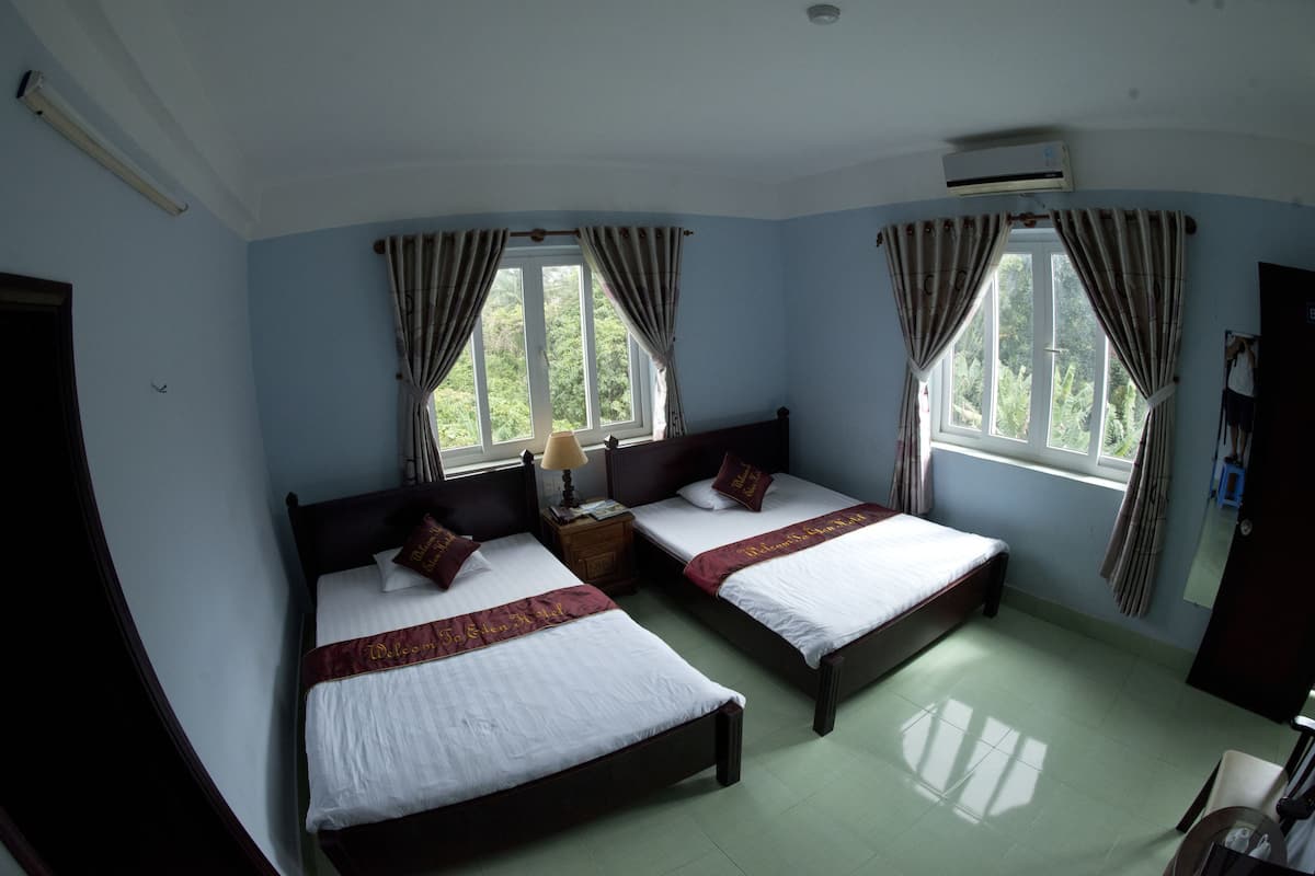 Chambre double ou avec lits jumeaux | Accès au Wi-Fi (inclus), literie fournie
