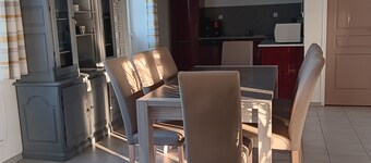 ALQUILER: Casa de campo, cerca de las playas del desembarco, con futbolín.