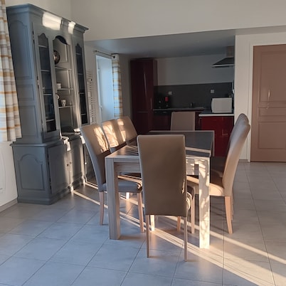 GITE: Country house, near the landing beaches, with table football.