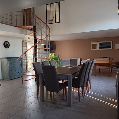 GITE: Country house, near the landing beaches, with table football.