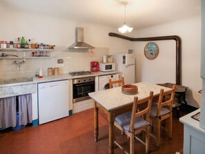Fridge, microwave, oven, dishwasher - Casa del Poggio by Interhome (Celle Ligure)