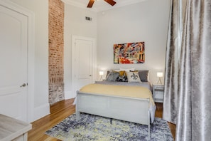 2 habitaciones, tabla de planchar con plancha y wifi gratis