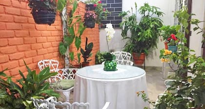 Beautiful & Spacious Terrace Room-garden