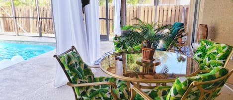 Outdoor dining