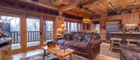 TV, caminetto, lettore DVD