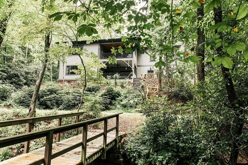 Black Mountain Home with Enchanting Views