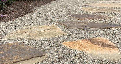 Cozy Summer Cottage minutes from Narragansett Beaches