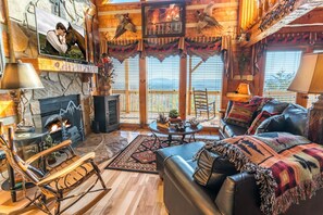 TV, peis, videospill og DVD-spiller