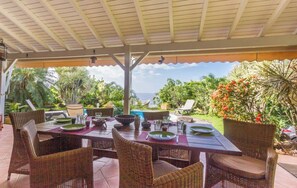 Outdoor dining - Villa Jasmine - Deshaies, Guadeloupe (DESHAIES)