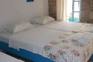 Iron/ironing board, free WiFi, bed sheets