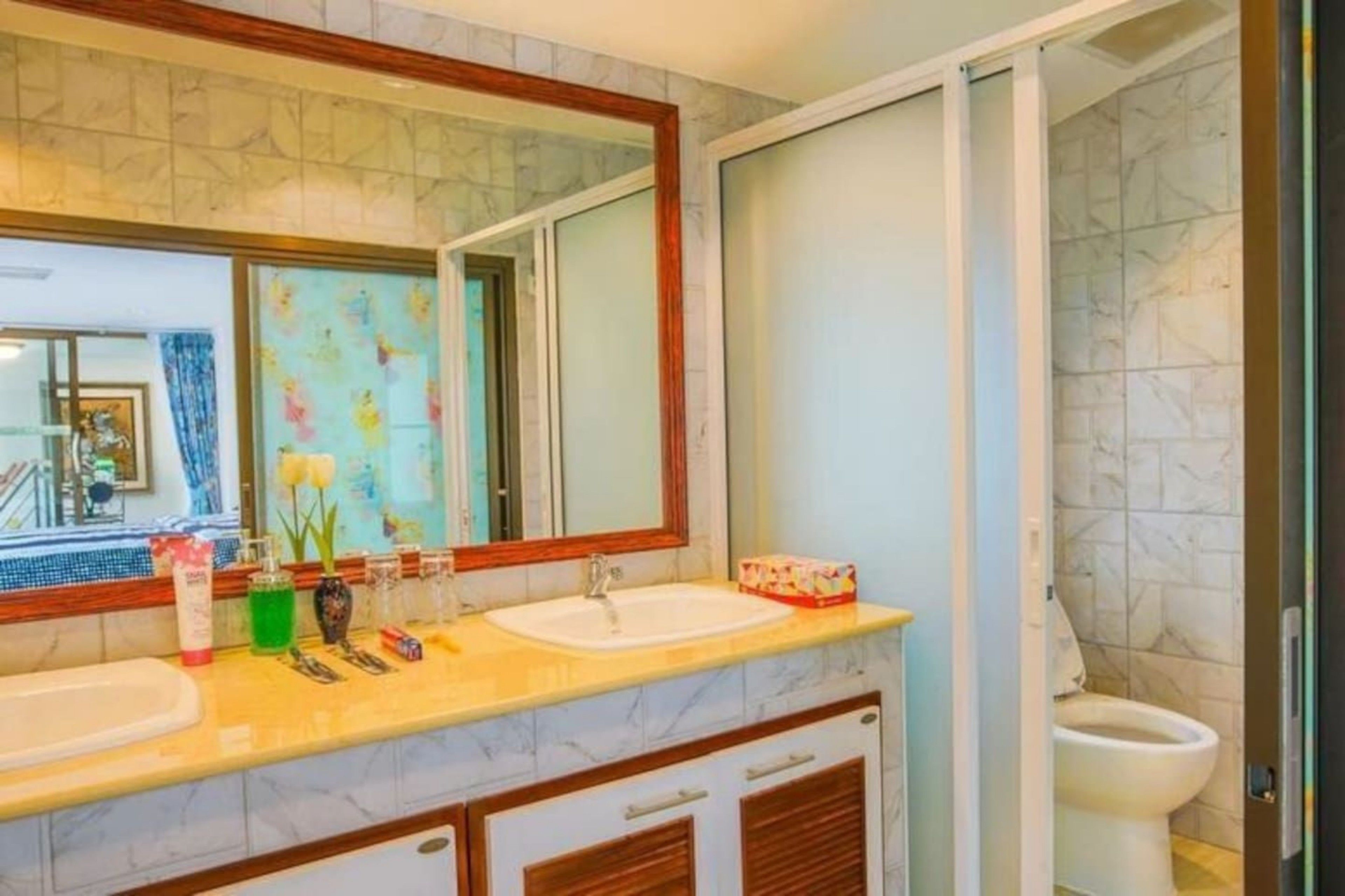 5-Bedroom Private Pool Villa | Bathroom | Rainfall showerhead, free toiletries, hair dryer, towels