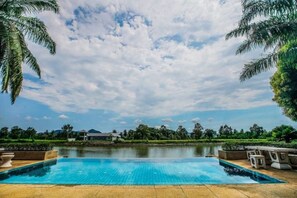 Außenpool, geöffnet von 07:00 Uhr bis 18:30 Uhr, Cabañas (kostenlos)