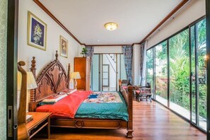 5-Bedroom Private Pool Villa | 5 bedrooms, Select Comfort beds, individually decorated - Pattaya YueHu Phoenix Deluxe Villa 5room (Bang Lamung)