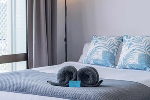 Fer et planche à repasser, Wi-Fi gratuit, draps fournis
