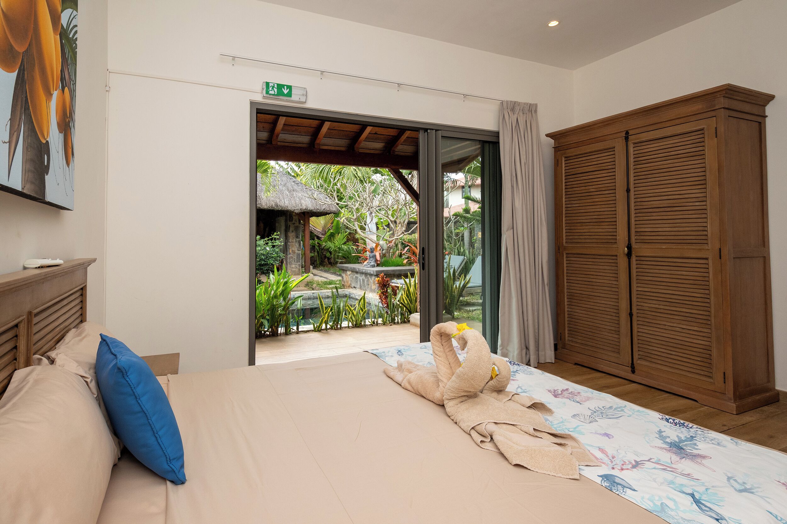 4 chambres, chambres insonorisées, fer et planche à repasser