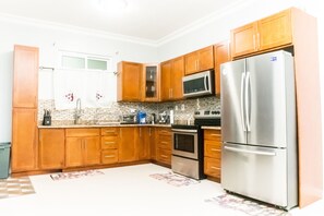 Fridge, microwave, oven, stovetop - Hamptons @ Fairway Unit #3 (New Kingston)