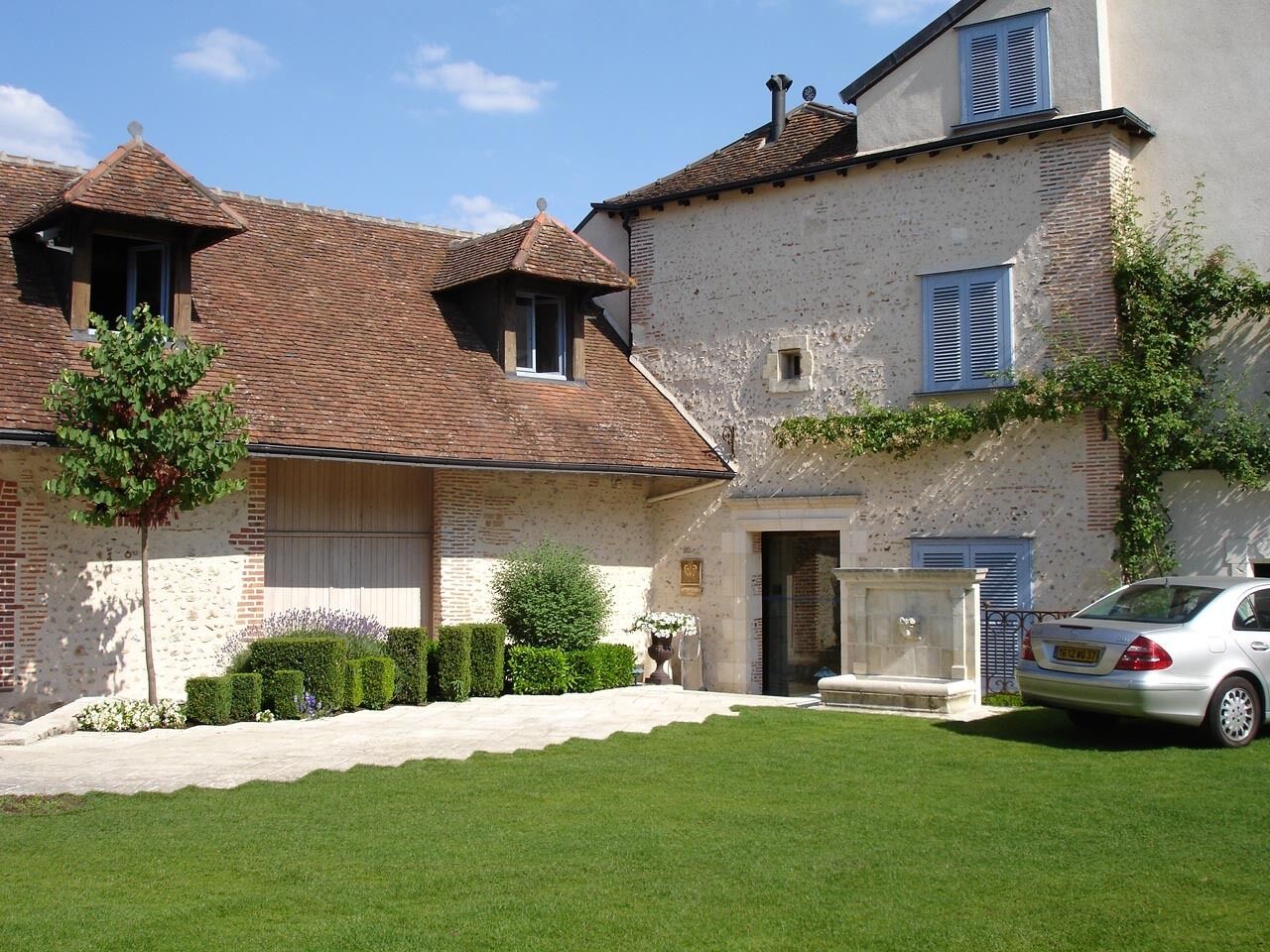 バレーパーキング (1 日につき 13 EUR)