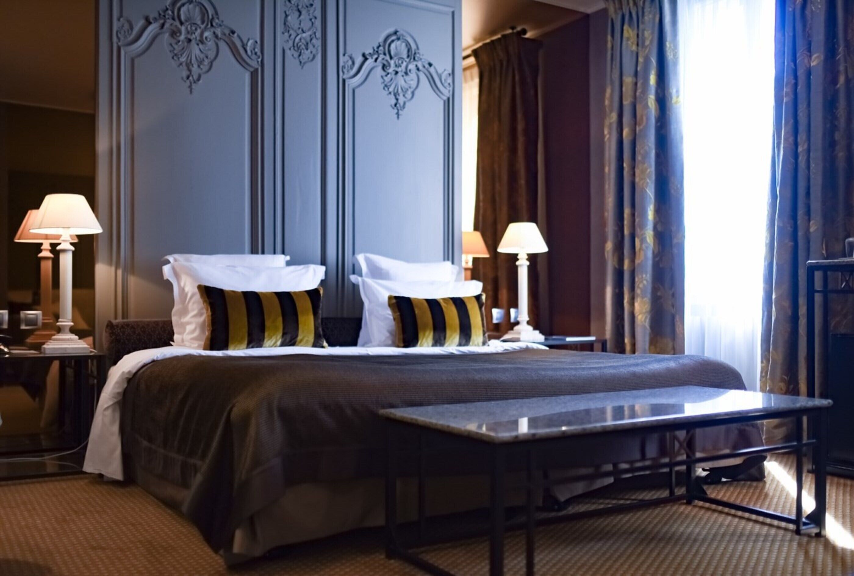 1 bedroom, premium bedding, minibar, in-room safe