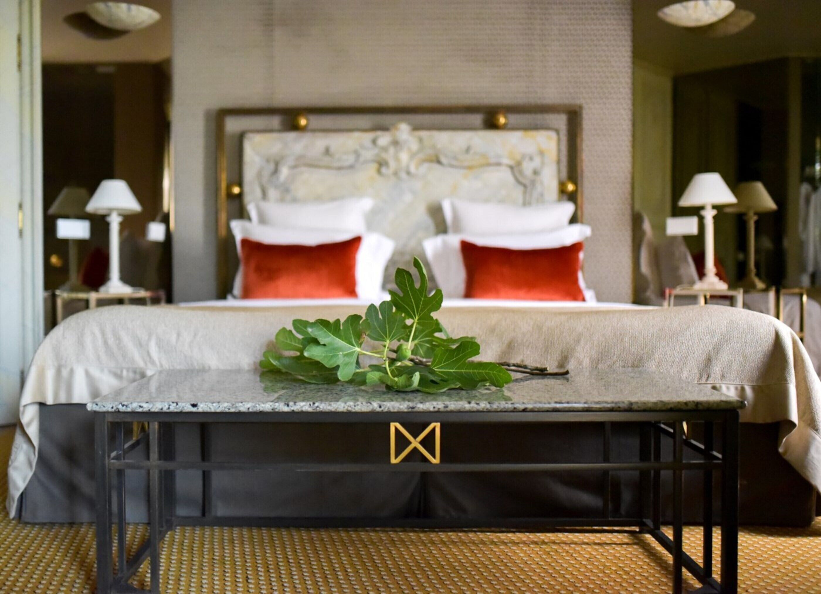 1 غرفة نوم وأغطية فراش متميزة وميني بار وخزنة داخل الغرفة