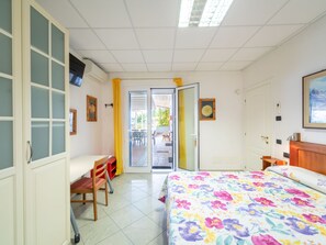 8 Schlafzimmer, Internetzugang
