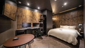 VIP, Jetted Tub | Premium bedding, down comforters, memory foam beds, blackout drapes