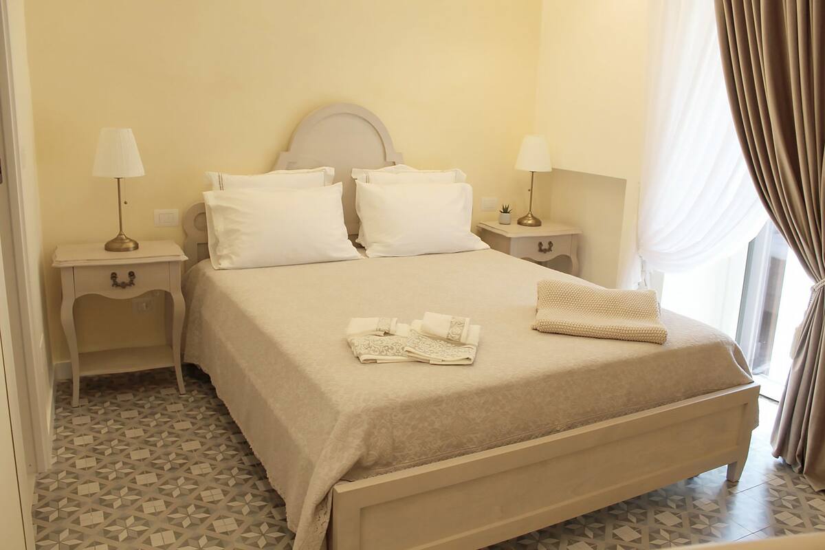 Premium bedding, down comforters, memory foam beds, minibar
