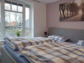 2 Schlafzimmer, Reisekinderbett, WLAN