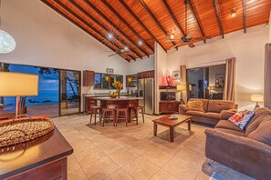 Smart TV, DVD player