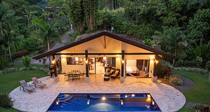 Olas Azul - Wunderschöner Meer- und Bergblick, Wohnanlage, privater Pool
