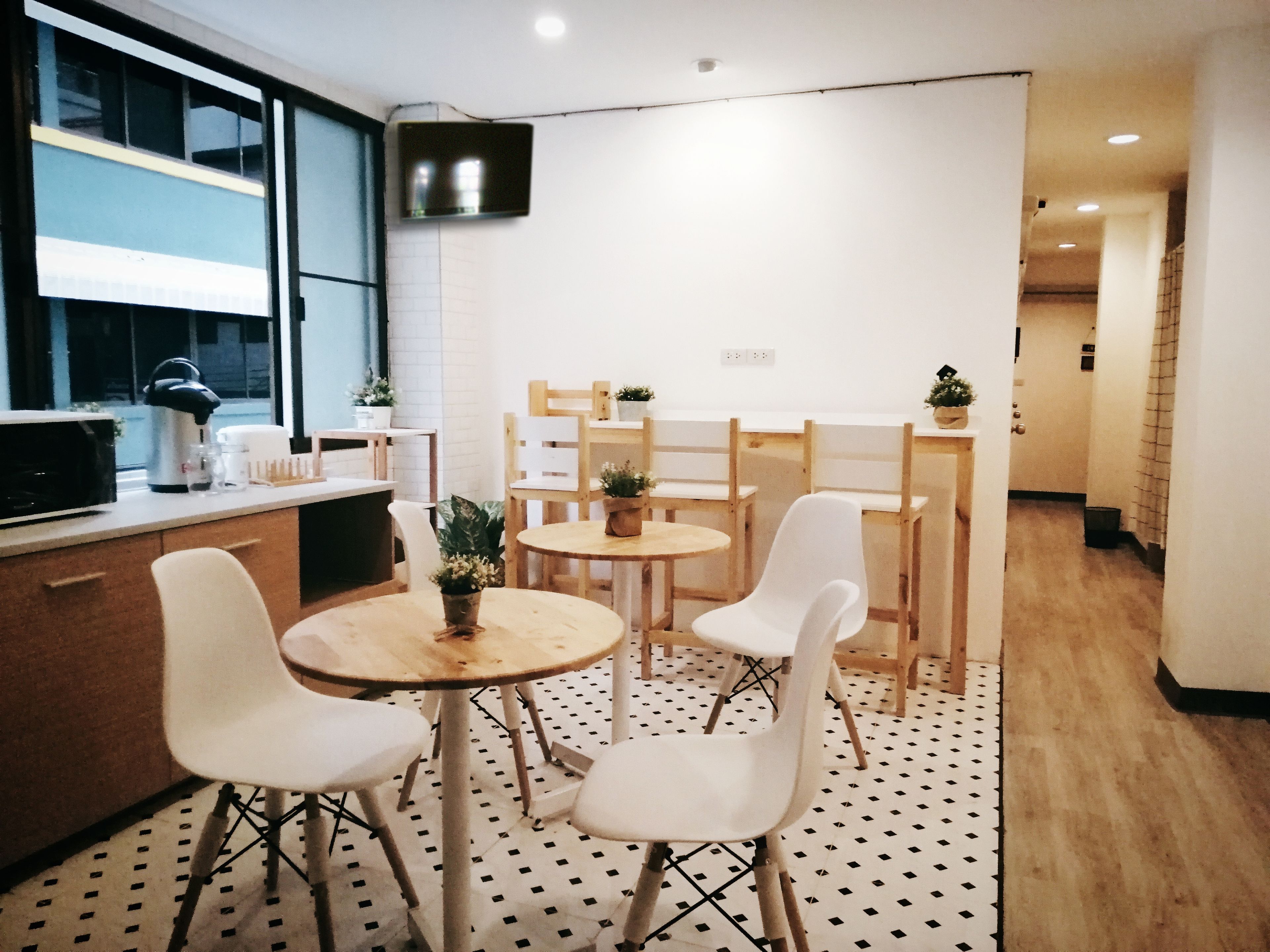 Photo - White House Hostel